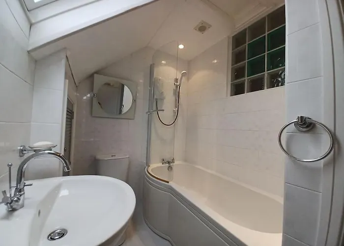 Duddon Valley Attic, District National Park, Sleeps 4 ブロートン・イン・ファーネス